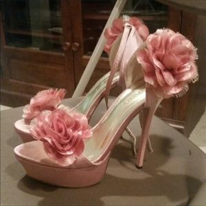 Pink Satin Heels w/ bows!